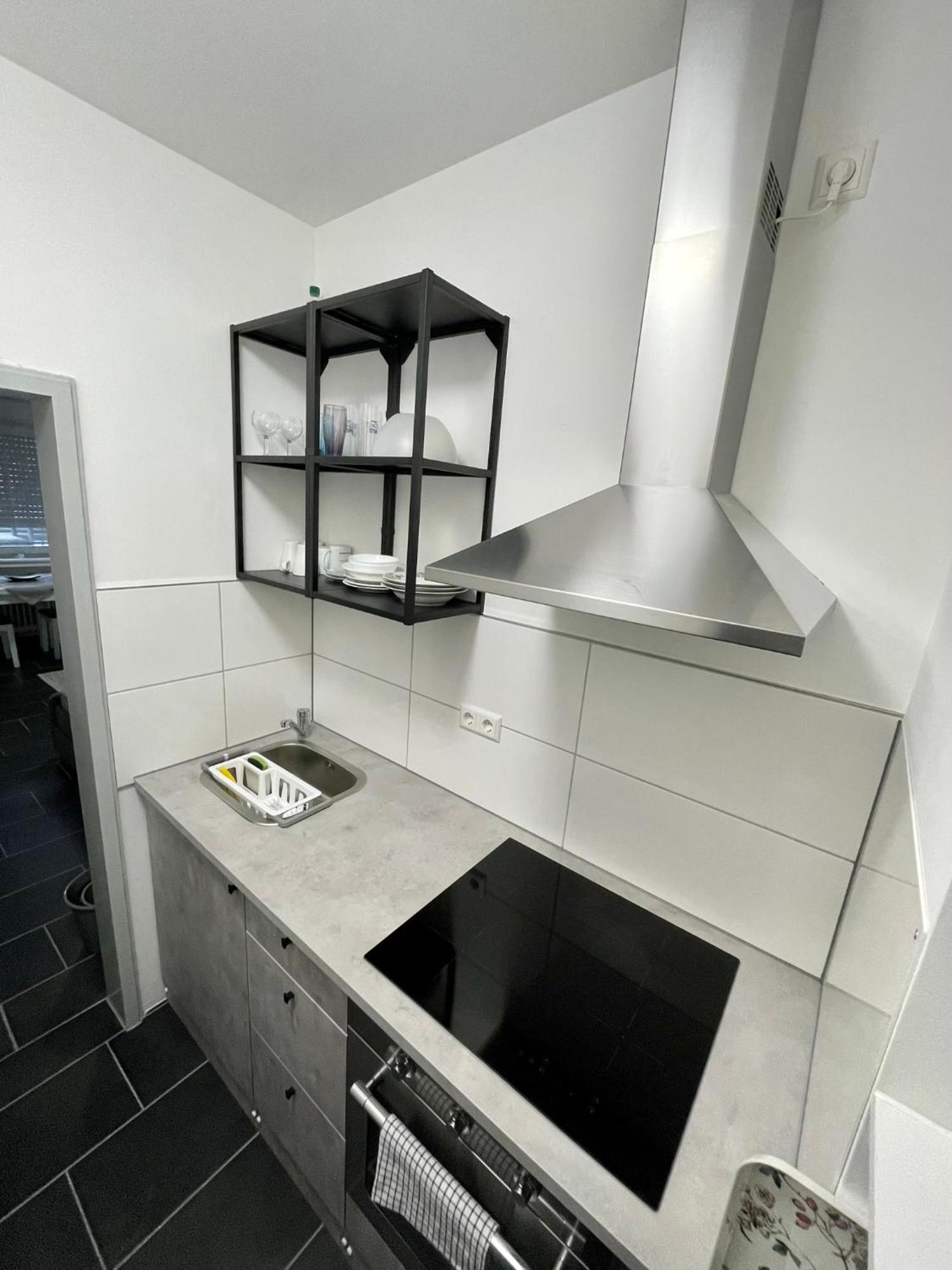 Naehe Hauptbahnhof & Ece-Center, Smart Tv Apartment Karlsruhe Luaran gambar